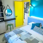 Bikini Apartamento Kariótai
