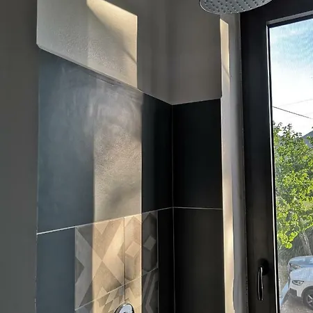 Bikini 公寓 Kariótai