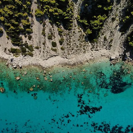 Bikini Apartman Kariótai