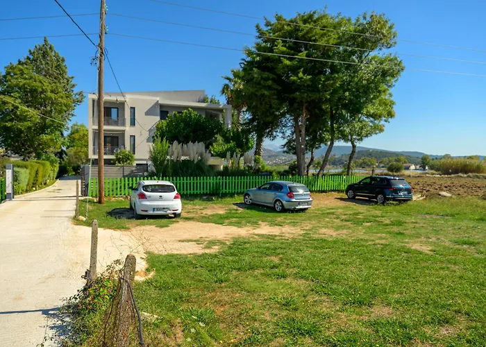 Bikini Apartamento Kariótai